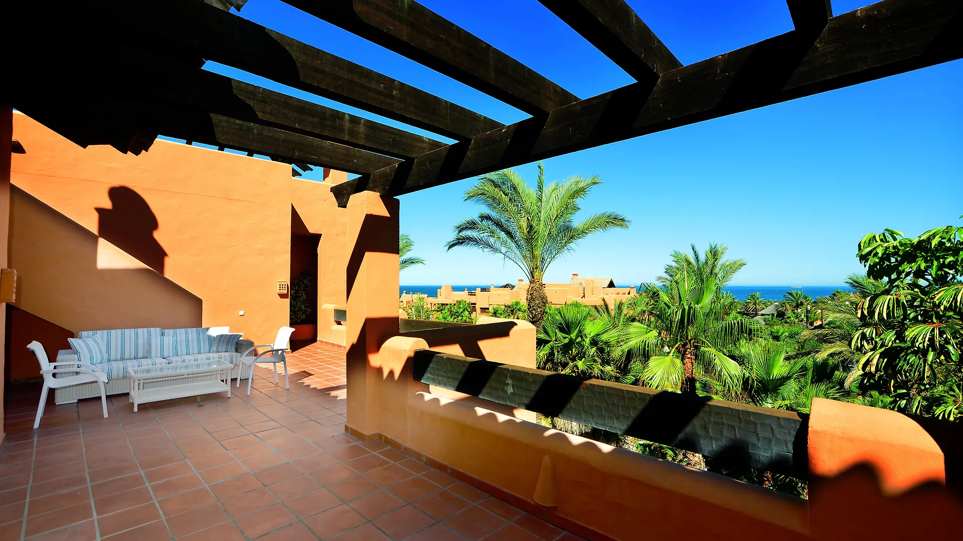 נובו סנקטי פטרי Aparthotel Novo Resort 5*, נובו סנקטי פטרי