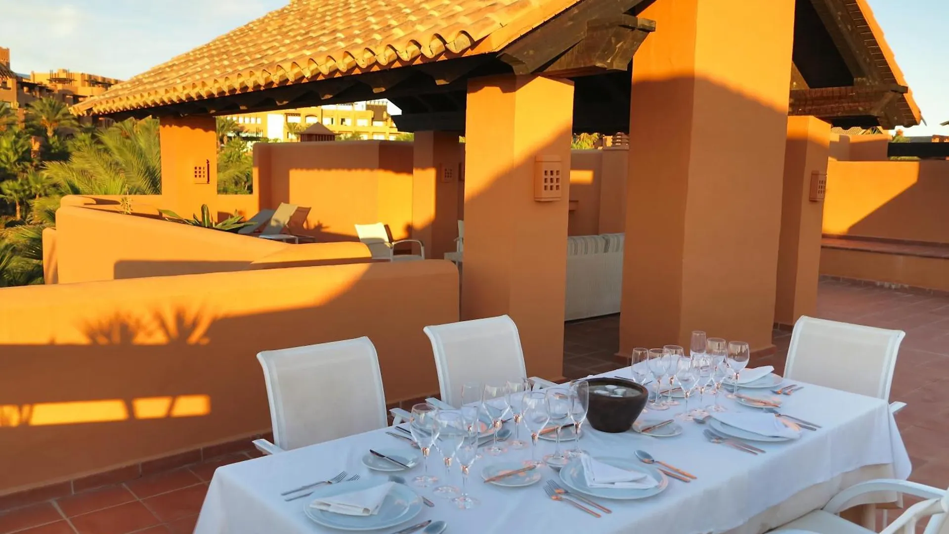 נובו סנקטי פטרי Aparthotel Novo Resort 5*, נובו סנקטי פטרי