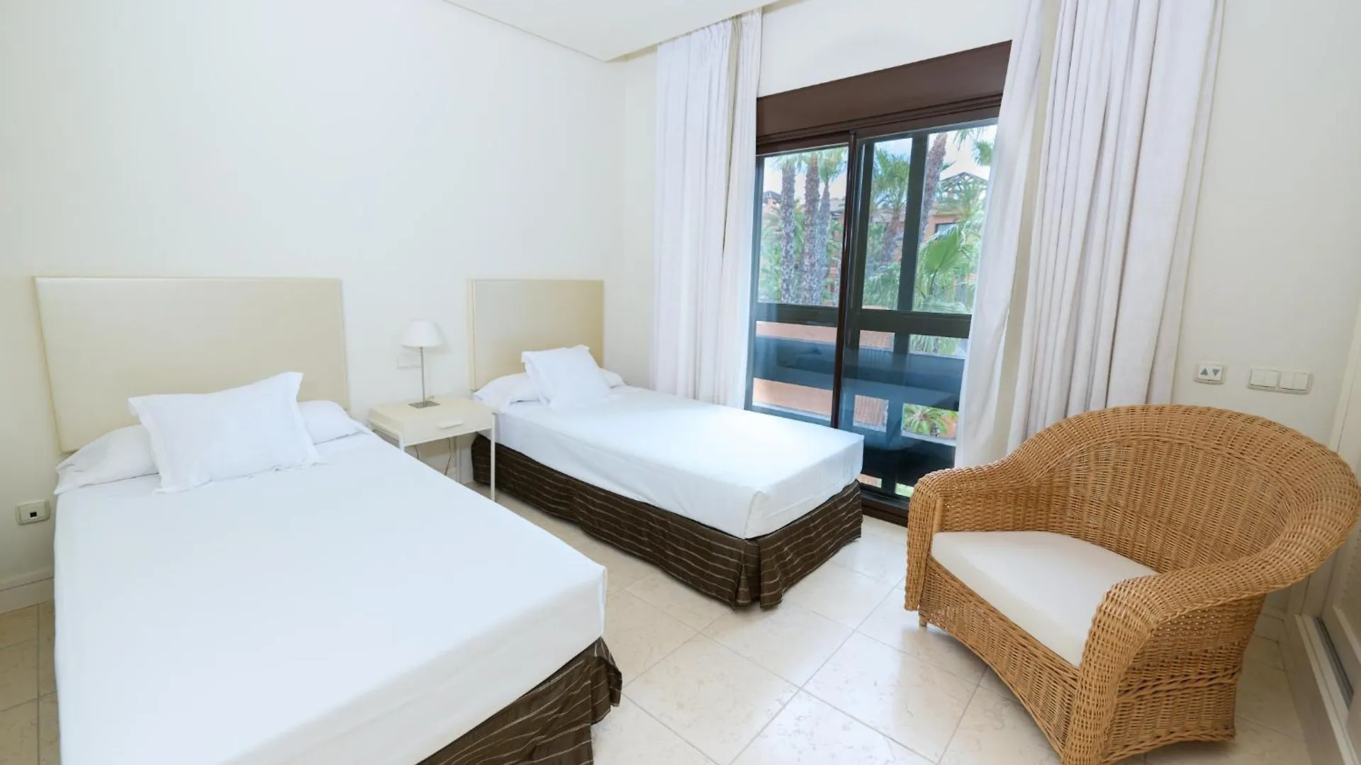 נובו סנקטי פטרי Aparthotel Novo Resort 5*, נובו סנקטי פטרי